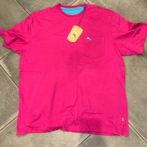 Men’s Tommy Bahama very berry tee shirt medium NWT